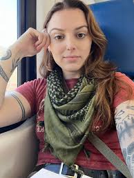 Looking for 1-2 roomies to rent a house or townhome in West Palm Beach area?