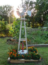 Windmill Bed Windmill Decor Flower Bed Designs Flower Beds