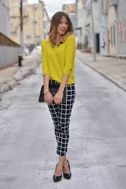Black And White Plaid Pants Outfit Ideas Pin By The Style File On Modern Interpreted Businesses Looks Comfortable Work Clothes Cute Work Outfits Summer Work Outfits