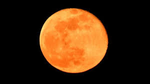 Supermoon atau bulan super adalah istilah yang digunakan oleh para astrolog untuk menggambarkan keadaan bulan penuh ketika bulan berada dalam posisi terdekatnya dengan bumi (apsis/perigee). Supermoon Seperti Apa Bulan Paling Terang Tahun 2020 Dan Bagaimana Bisa Kita Saksikan Bbc News Indonesia