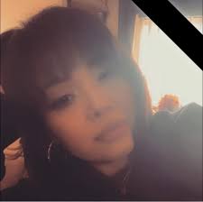 The girl who turned that Chrysler 300 into a changing room @ the stoplight 