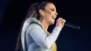 Music video by ivete sangalo, tatau performing arerê. Fas Criticam Post Isento De Ivete Sangalo Ao Lamentar As Vitimas Da Covid 19 Famosos E Celebridades