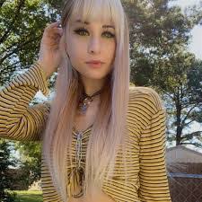 Carol Winningham's Instagram, Twitter & Facebook