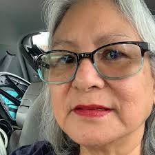 Evelina Santiago's Instagram, Twitter & Facebook