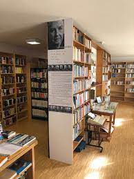 Hans werner richter wurde 1908 unweit von bansin in alt sallenthin geboren. File Hans Werner Richter Haus Seebad Bansin Insel Usedom Bibliothek Jpg Wikimedia Commons