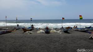 Silahkan disimak dan digunakan jika hendak pergi memancing atau menangkap ikan. Makna Sedekah Laut Bagi Nelayan Di Pantai Baru Bantul