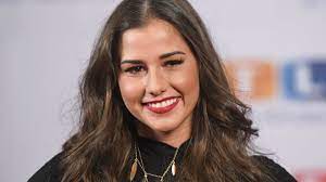 Sarah lombardis, 27, terminkalender platzt derzeit aus allen nähten. Sarah Lombardi Privat Zweite Hochzeit Neue Single So Turbulent Lebt Die Sangerin News De
