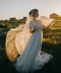 Jade, the modern 35th wedding anniversary symbol, is known for both its distinct green color and its beauty. Wedding Dress Preservation American Wedding Gown Specialists