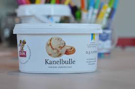 Säljs i en nydesignad kartong tillverkad av minst 75 % återvunna fibrer. Sia Kanelbulle Sockerbiten