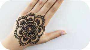 Rihanna hand tattoo henna tattoo hand henna tattoo muster mandala tattoo tribal hand tattoos henna on hand girly hand tattoos dragon hand tattoo finger tattoos. Henna Tattoo Hand Leicht Klein Novocom Top