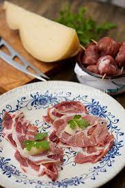 Check spelling or type a new query. Bombetta Di Alberobello Regina Dello Street Food Sapori Dei Sassi