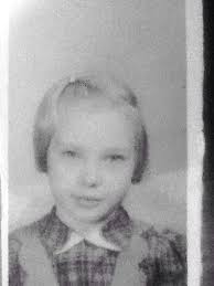 Susie Lorain Blair was born November 8, 1923, the daughter of Oscar Lloyd  “Ott” and Myrtle Bell Stansberry Blair. She was born and raised in the  Heaton Community until she made her