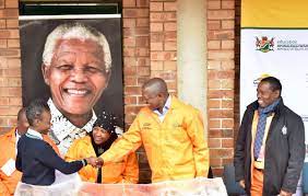 Still silent, dd mabuza's 2022 clock is ticking stephen grootes. Presidency South Africa A Twitter Deputy President David Mabuza Joins The Learners Of Nganana High School At Amsterdam In The Mpumalanga Province For The Nelson Mandela Centenary Celebrations The Nelson