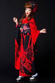 today s japanese long sleeved kimono 着物ファッション 伝統的な服 着物スタイル