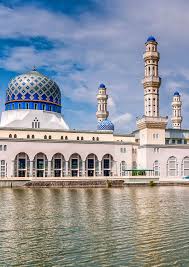 Units comprising of 1 bedroom and 1. Kota Kinabalu Is A Modern Town Which Has Its Share Of Old Buildings The Architecture Is A Mix Of Tradit Kota Kinabalu Traditional Building Asian Architecture