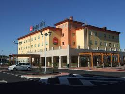 Retrouvez nos hôtels pas cher de la famille ibis en italie. Hotel Ibis Como Italien Grandate Booking Com