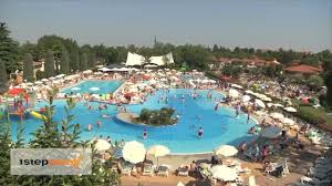 Campsite camping mare e pineta is situated on viale delle acacie 67 in lido di spina in 622 m from the centre. 1 Step Away Camping Mare E Pineta Facebook