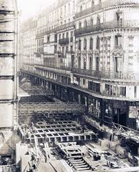 1905 La Samaritaine Obtient De La Ville De Paris L Autorisation D Occuper Le Sous Sol De La Rue De La Monnaie Vieux Paris Voyage Paris Photographie De Paris