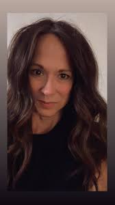 Using hair oil for painting protection