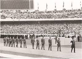 Encendiendo el pebetero del estadio olímpico en la ciudad de méxico y con un desfile como hace 50 años, exatletas recordaron los juegos olímpicos de 1968. Archivo Tunisian Delegation 1968 Jpg Wikipedia La Enciclopedia Libre