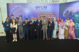 Malaysia's broadband champion and leading integrated information and communications group, offers a comprehensive range of communication services and solutions in broadband, data scholarships. Ray Of Hope For The Recipients Of Mmu Huawei Scholarship Liveatpc Com Home Of Pc Com Malaysia