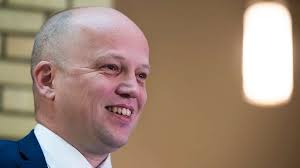 Vedum varsler kamp mot forskjeller. Helt Jevnt Mellom Sp Ap Og Hoyre Pa Ny Maling Sunnmorsposten