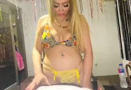 بوسي الرقاصه مع شاب هي اللي بتنيكه بكسها - سكس مصري