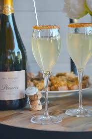 Le Venitien Un Cocktail Tout Doux Au Prosecco Jeudiccocktail Boisson Aperitif Idee Cocktail Recettes De Boissons