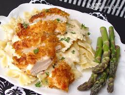 Crispy Chicken With Creamy Italian Sauce And Bowtie Pasta Yummy Chicken Recipes Food Recipes