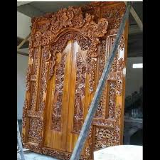 Pintu yang terbuat dari bahan dasar kayu utuh mungkin menjadi produk yang paling banyak digunakan oleh masyarakat di indonesia, salah satunya yaitu selain itu, kayu ini tidak mudah untuk melengkung sehingga cocok untuk diaplikasikan sebagai daun pintu. Gapura Pintu Gebyok 3 Meter Kusen Ukir Bali Natural Murah Asli Jepara Shopee Indonesia