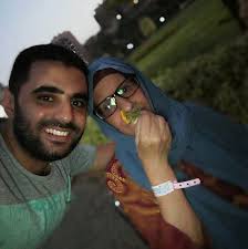 انا تاشيرة عمرة ينفع احجز ذهاب شركة والعودة شركة تانية