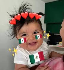 LA CAZZU REGRESA A MÉXICO!!! 😍❤️🇲🇽 La cantante argentina Cazzu ha  regresado oficialmente a México junto a su hija INTI, pues fueron vistas  llegando al aeropuerto y dijo que va a estar