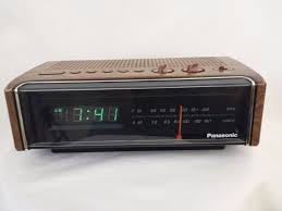 Wish it had outlet for ear phone. Vintage Panasonic Rc 75 Digital Clock Radio Wood Grain Am Fm Digital Clock Radio Clock Vintage Radio