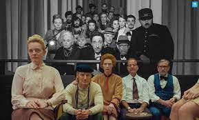 A love letter to journalists set in an outpost of an american newspaper in a fictional twentieth century french city that brings to life a collection of stories published in the french dispatch magazine. The French Dispatch First Look Wes Anderson S The New Yorker Inspired Film Looks Cute Af Entertainment