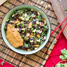 One Pot Quinoa Thai Style Mit Erdnusssauce Rezept Erdnusssauce Leckere Gesunde Rezepte Rezepte