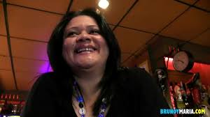Va a hacer una prueba de despedida de soltera, calienta a la amiga de la  novia y menudo polvazo - XNXX.COM