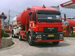 Show Your Truck Bambang Legoyo Sent A Picture Of This Tough Man Cla 18280 Used Trucks For Sale Trucks Used Trucks