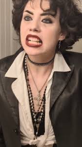 Avery Frey's Instagram, Twitter & Facebook