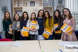 Examenul național de bacalaureat a fost promovat de circa 94% din absolvenții de licee rezultatele finale din cadrul sesiunii suplimentare a examenului național de bacalaureat au fost publicate luni, 02 august 2021. Curs Pregatire De Bacalaureat La Limba Romana Chisinau Republic Of Moldova 12 April 2021