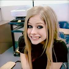 Aliciakeys Avrillavigne Beyonce Britneyspears Christianaaguiliera Cristianoronaldo Ellend Avril Lavigne Photos Avril Lavigne Style Avril Levigne
