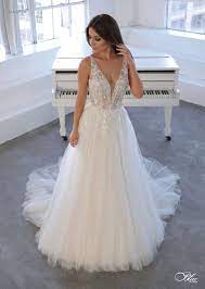 Kollektion lilly brautkleider in femininen silhouetten und edlen details » kollektion diamonds by lilly elegant kurze brautkleider für die edle hochzeit ».liegt, soweit nicht ausdrücklich anders gekennzeichnet, bei lilly brautkleider gmbh. Brautkleider Berlin Spandau Gunstig Kaufen Vanity Bridal
