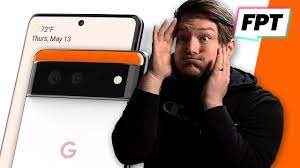 The raised camera bar on the back. Google Pixel 6 In Radikal Neuem Design Geleakt