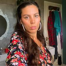 Sorry for multiple messages😭 Guys I am wondering what do people do about  registering their van? So like you buy it and do you make any changes do  the documents before traveling?