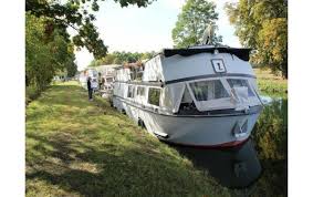 Browse through our huge range of boats and yachts for sale today! 141 Houseboats Houseboat For Sale Boats24 Com