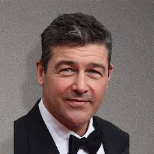 Kyle Chandler Movies and Shows