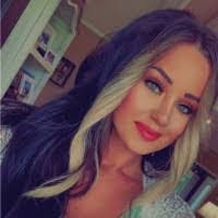 Tess Bryant's Instagram, Twitter & Facebook