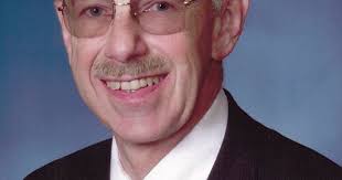 Former Tillamook Cheese CEO, Schild dies at 83