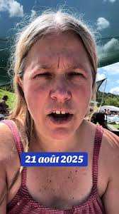 Glissade d’eau mère-fils 😍😍 #glissadedeau #merefils #annick_auger  #jesuisannick