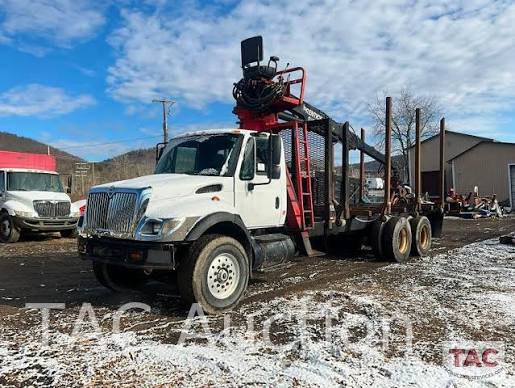 International 7500-SBA-6X4-2004 Cab & Chassis Truck