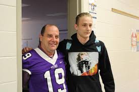 Senior Vikings show gratitude for teachers who made an impact